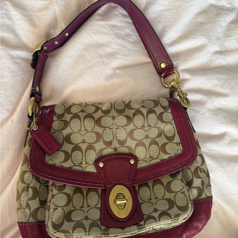 Coach Legacy Ali Flap bag- Shoulder Bag in Khaki and Burgundy